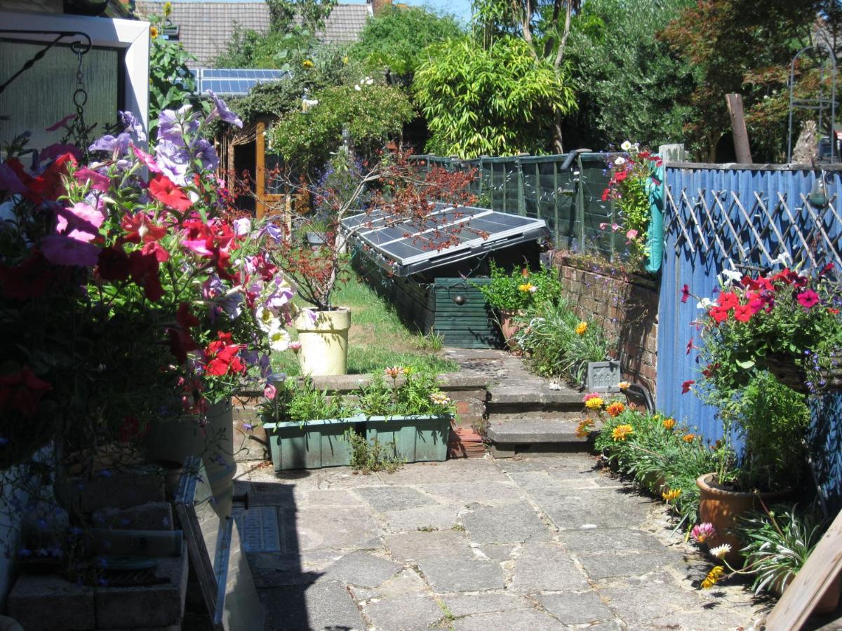 Perfect For Petersfield B&B Bagian luar foto