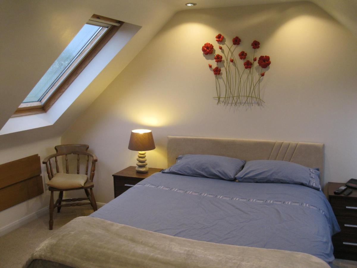 Perfect For Petersfield B&B Bagian luar foto